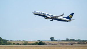 A magyar orvosnő egy Ryanair-gép fedélzetén küzdött a férfi életéért, de nem adtak neki defibrillátort