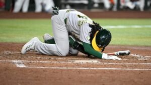 Megrepedt a baseballjátékos heréje a balul sikerült ütés után
