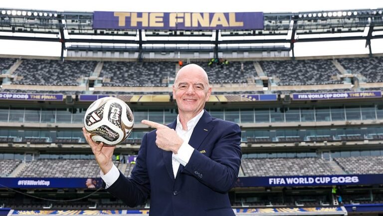 Infantino: Megvitatjuk, hogy 64 csapatosra bővítsük-e a következő tornát