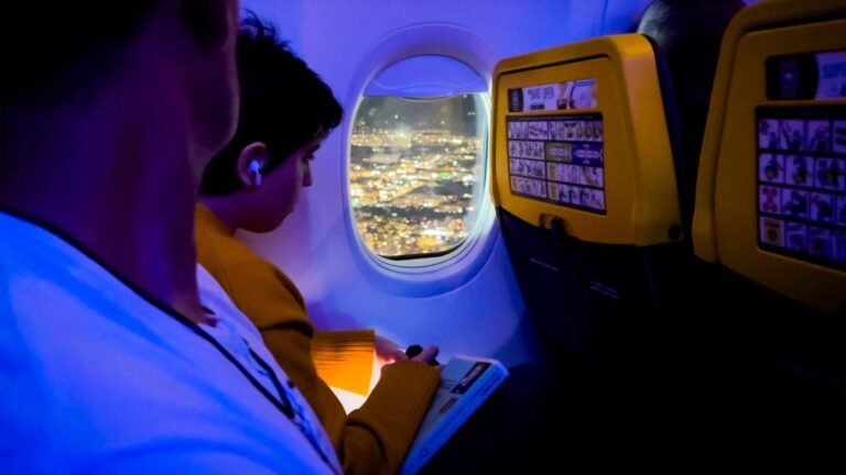 „Ha ez utazómagasságon történik, az brutális lett volna” – szakértő a Ryanair-gépen történt incidensről