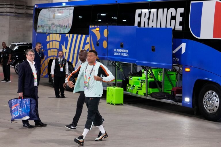 French soccer team arrives in Dallas on an ICE deportation jet