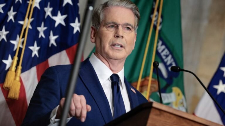 Amerika Irán globális elszigeteléséről szóló szankciókat jelentett be