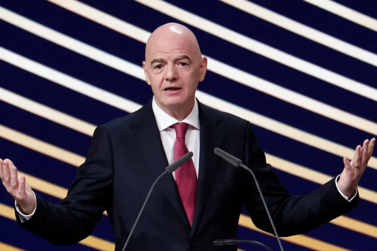 Infantino mégis meghátrált, nem valósítják meg a külső befektetők bevonásáról szóló tervét
