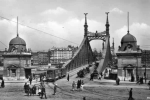 Budapest történelmének fontos darabját mutatja meg nekünk a rekordalacsony vízállású Duna