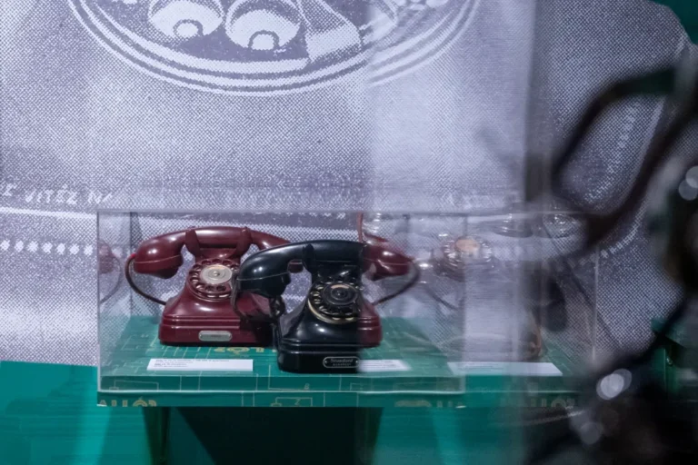 Egyre több országban szűnik meg a hagyományos telefonálás, a hazai vonalak kétharmada néma