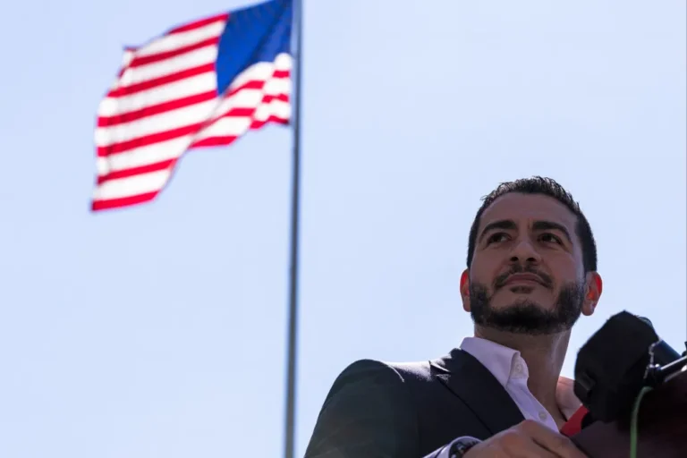 Elnyerte a demokraták szenátorjelöltségét a muszlim, egyiptomi gyökerű Abdul El-Sayed