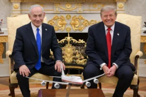 Elutasítja Netanjahu a Hamász leszerelésének feltételeit, amelyeket Trump Béketanácsa javasol