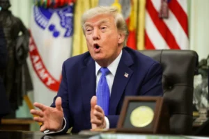 A születési jogon járó állampolgárság megszerzésének korlátozásáról írt alá rendeletet Donald Trump