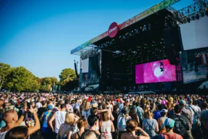 Bródytól Faithlessig – két nappal korábban, nosztalgiával nyit a Sziget (x)