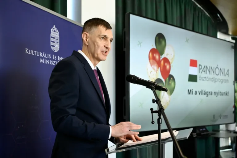 Otthagyja az egyetemet, lemondott a Corvinus rektorhelyettese, aki kulcsszerepet játszott Ádám Zoltán kirúgásában