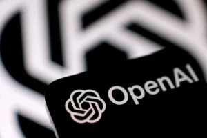 Biztonsági okokból szünetelteti az OpenAI az egyik mesterségesintelligencia-modellje fejlesztésének egy részét
