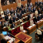 Hangos vitatkozás és rendkívüli házbizottsági ülés lett abból, hogy egy képviselő meg akart emlékezni a roma holokausztról