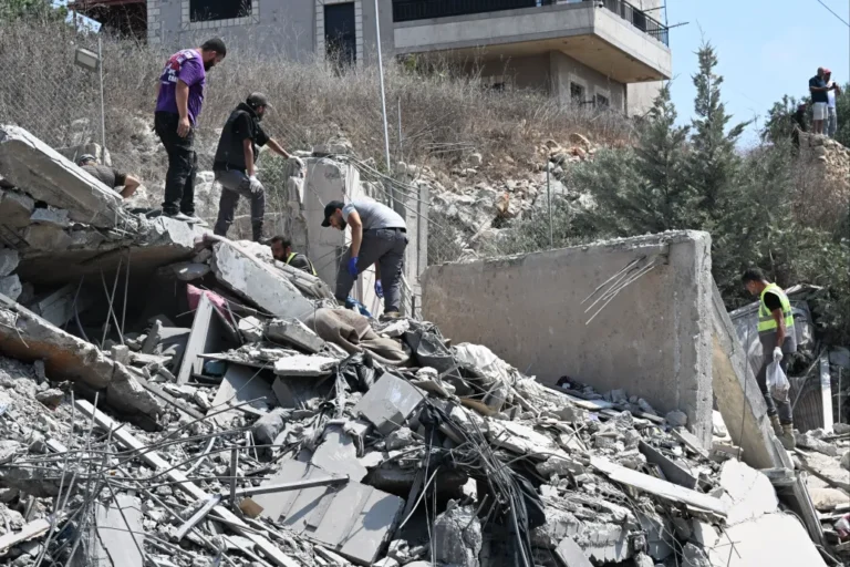Izrael a Hezbollah támadására válaszul lecsapott Libanonban, 11-en meghaltak