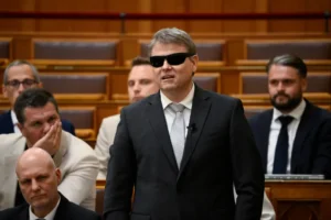Orbán government may have ordered asbestos-contaminated containerized boilers for social institutions, minister files complaint