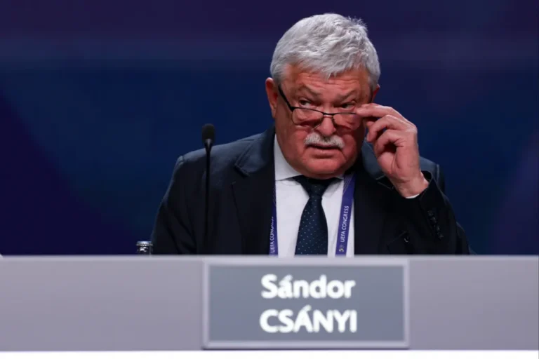 Csányi Sándor kemény hangvételű levélben ment neki a FIFA elnökének, a támogatását is visszavonta
