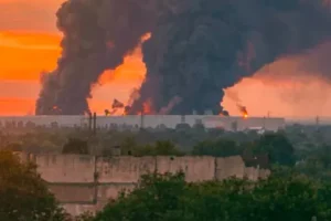 Az egyik legnagyobb orosz online kereskedő, az Ozon raktárára csaptak le az ukránok 900 kilométerre a frontvonaltól