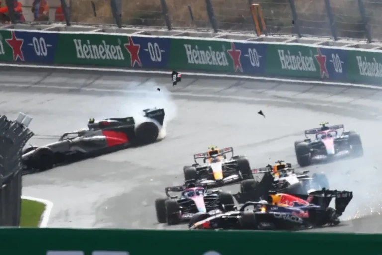 Verstappen nagyot balesetezett Hollandiában, Norris sorban másodszor nyert, de Alonsóé a legnagyobb feltámadás
