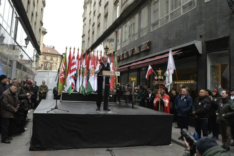 Bejelentették, visszavonták, megint bejelentették: a Magyarok Világszövetsége is tanácsot adhat a Vagyonvédelmi Hivatal vezetőinek kiválasztásában