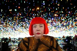 A pöttyök királynője csak a gyötrő hallucinációival akart megküzdeni