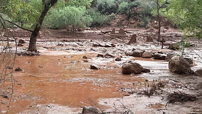 Villámárvíz sodort el kirándulókat a Grand Canyonban, 15-en eltűntek