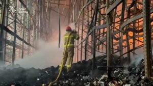 Tüzek tombolnak Kijevben az orosz rakéta- és dróntámadás után