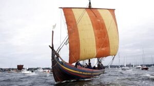 Videón: viking kori horgony készül kalapáccsal és fújtatóval Dániában