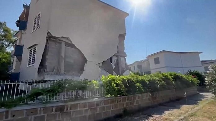 Videó mutatja a károkat a 26 sérültet okozó nápolyi földrengés után