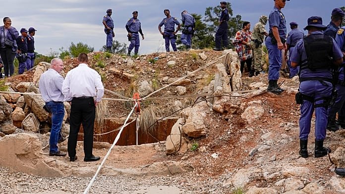 Halálos csapda a föld alatt: legalább 14 újabb áldozatot követelt Dél-Afrika illegális bányászvilága