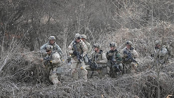 Trump utasítására a Pentagon visszafogja a dél-koreai hadgyakorlatokat, Kim Dzsongun kedvéért