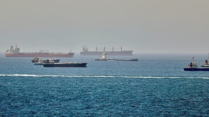 Újabb katari LNG-tartályhajót ér támadás Hormuznál, bővül a vis maior