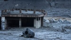 Nepáli villámárvíz: felvételek mutatják, ahogy elönti a Rasuwa-völgyet