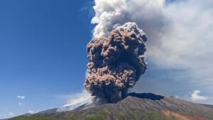 Kitört az Etna, egy nappal azután, hogy villám megölt egy amerikai turistát