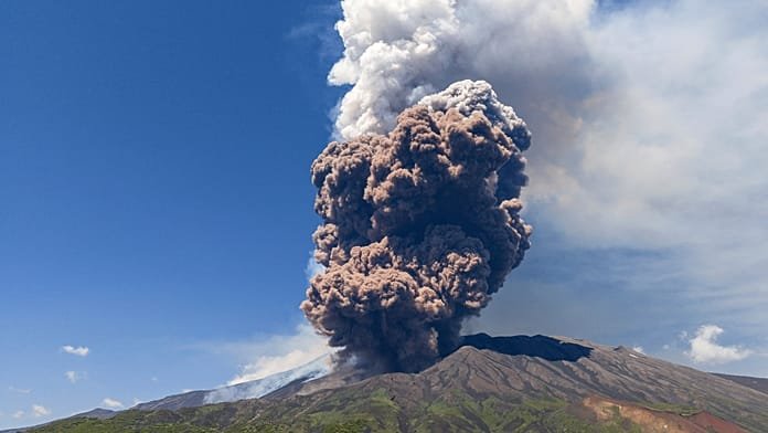 Kitört az Etna, egy nappal azután, hogy villám megölt egy amerikai turistát
