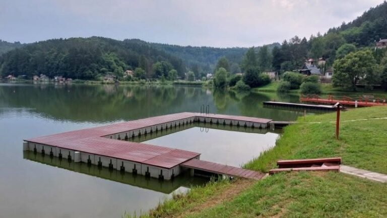 Fertőzés: Bezártak egy strandot a szezon hátralevő részére Borsodban