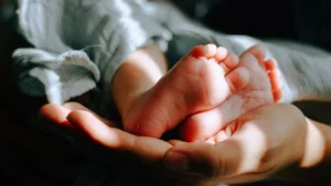 "Lucifernek nevezem el a babámat és most szétszednek, hogy rossz szülő vagyok"