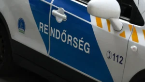 Lezárták az M6-ost egy kigyulladt gépkocsi miatt Szekszárdnál