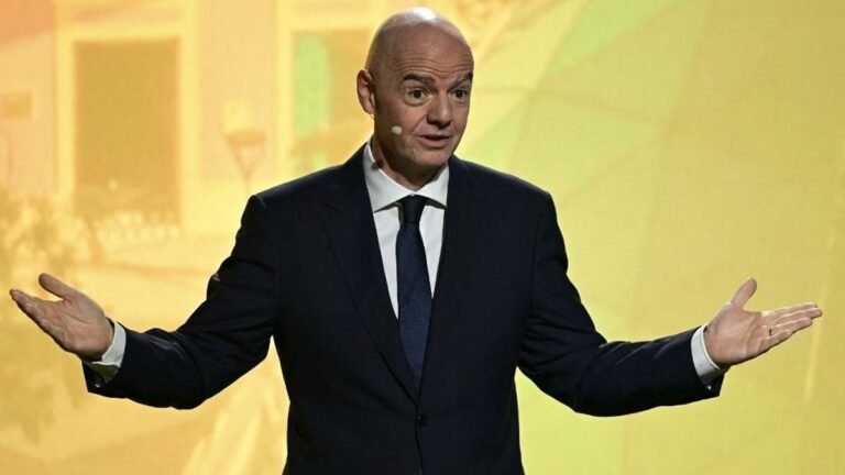 Fenyegetés, sajnálkozás, hazugságok: Gianni Infantino támadásba lendült