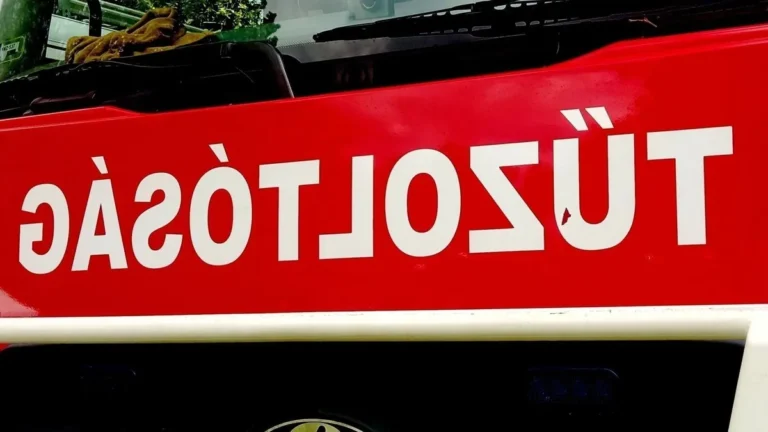 Karambol Budapest szívében: két autó csapódott egymásnak a Rákóczi úton