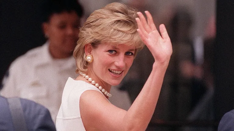 Évtizedekig titkolták: ebbe a luxusvillába költözött volna Diana hercegnő fiaival – galéria