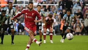 Szoboszlai büntetője kapcsán vita folyik, a Liverpool magyarja nem is hallotta a sípszót