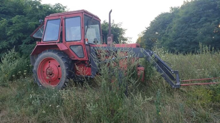 Egy nehéz nap éjszakája: lopott MTZ traktorral kelt útra egy külföldi férfi