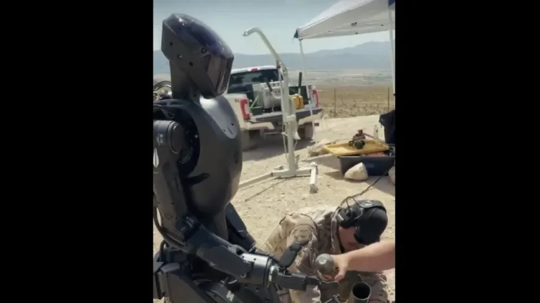 Humanoid robotokkal őriztetnék az amerikai határt, már a tesztelést tervezik – videó