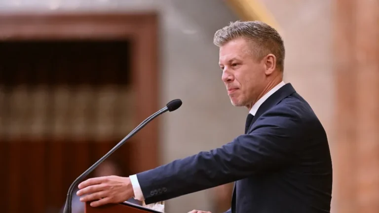 Egyértelmű állásfoglalást tett a kormány a háborúról