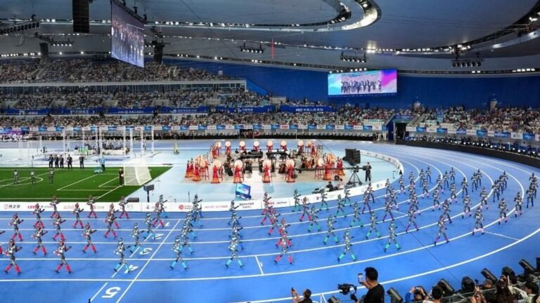 Szürreális képek a robotok olimpiájáról – „megdőlt” Usain Bolt világcsúcsa