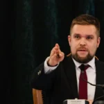 Mesterséges intelligenciával készült a 13 milliós anyag? Feljelentést tesz Győr polgármestere