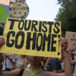 Újabb európai turistaparadicsom lázad a látogatók ellen
