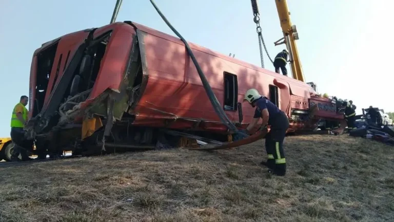 „A szomszédom meghalt, ez óriási megrázkódtatás a számomra” – az utolsó pillanatban mondta le az utat, így menekült meg az M3-as busztragédiától