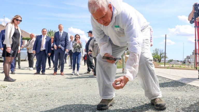 Már Brüsszel is aggódik a súlyos magyarországi azbesztbotrány miatt, miközben Magyar Péterék lapítanak