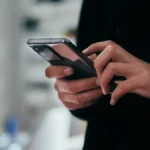 Telefonböjt az iskolákban: valóban járható út?