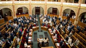 A kánikula miatt marad el az országgyűlési bizottság ülése